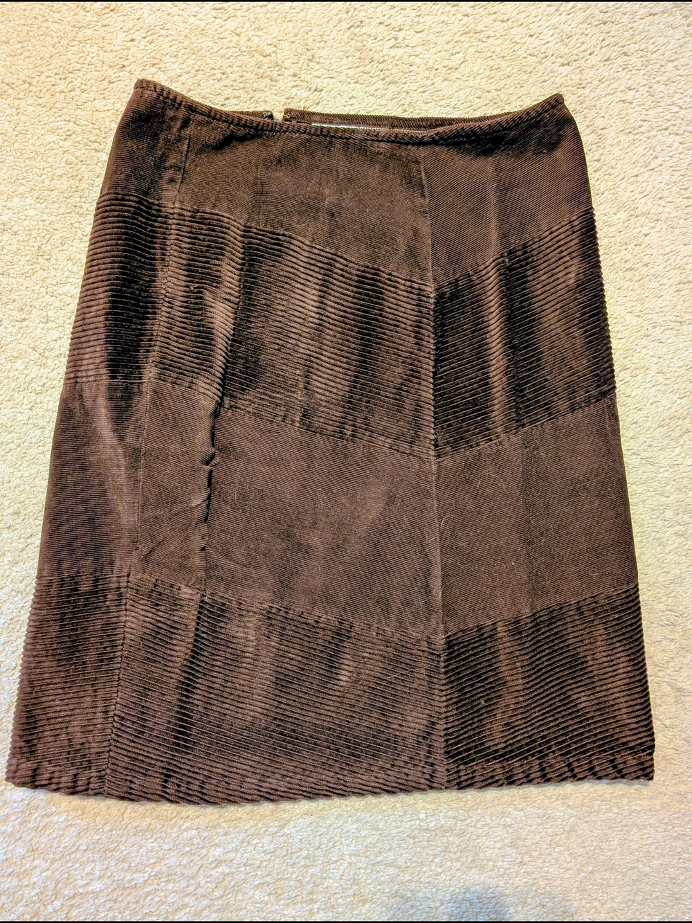 Jones Wear Sport High Waisted Brown Skirt with Ribbed Panels. Vintage